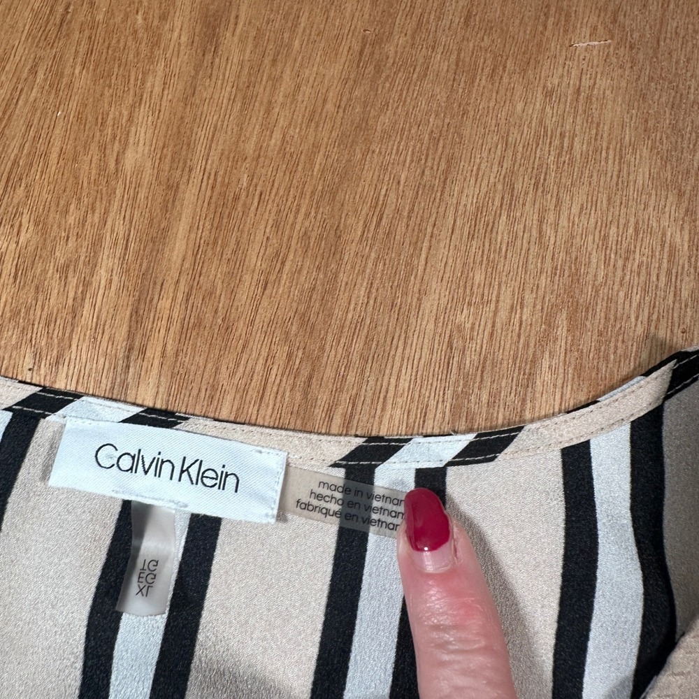 Calvin Klein Blouse Women XL Beige Black White Striped Short Sleeve M9FAZ678 - Picture 6 of 9